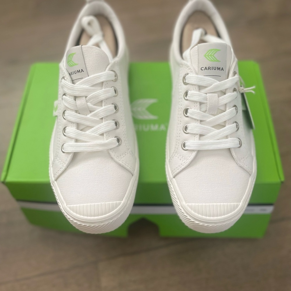 Off-White Canvas
OCA LOW brand new, in box,
